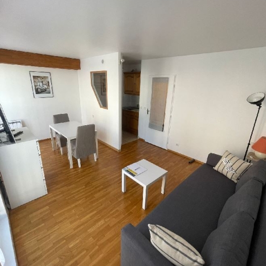  Annonces ST DENIS : Appartement | CHARENTON-LE-PONT (94220) | 27 m2 | 1 050 € 