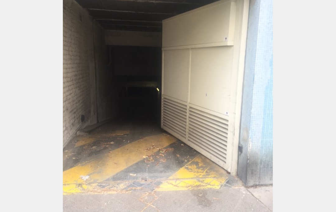 Annonces ST DENIS : Garage / Parking | PARIS (75015) | 0 m2 | 120 € 